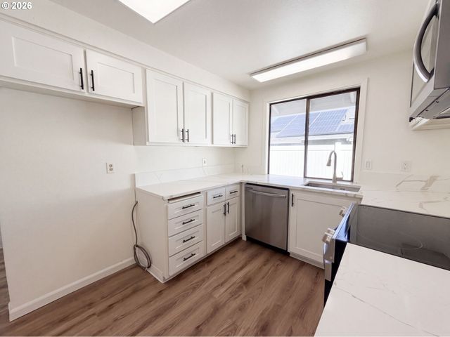 2515 Ne HYDE St, Hillsboro, OR 97124