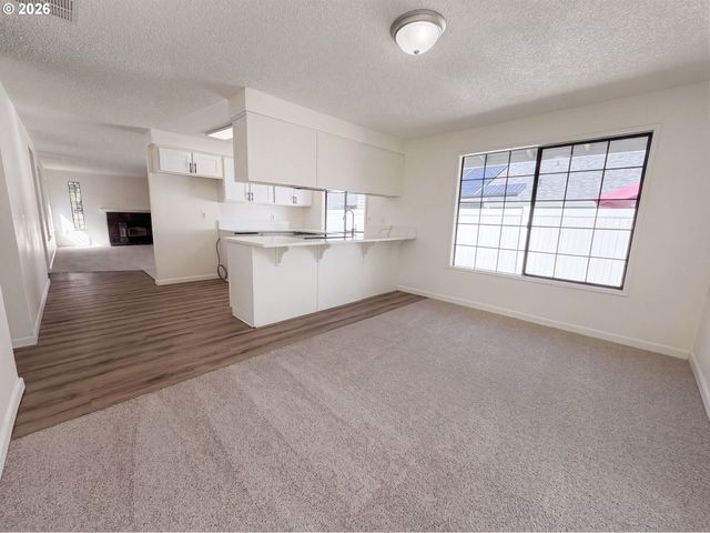 2515 Ne HYDE St, Hillsboro, OR 97124