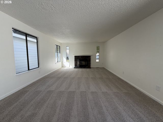 2515 Ne HYDE St, Hillsboro, OR 97124