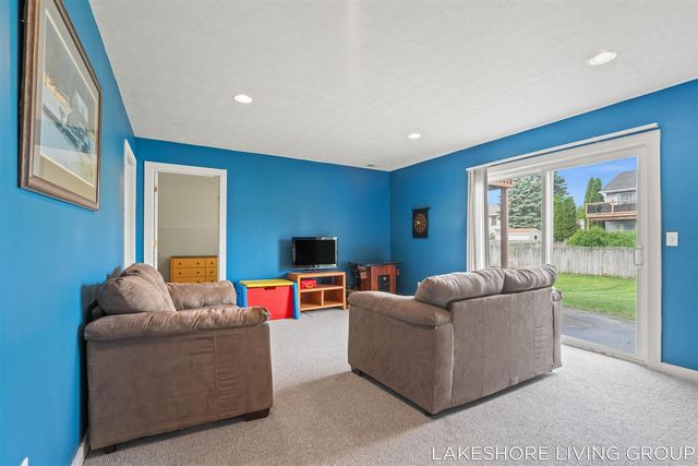 3769 Pine Meadow Drive, Holland, MI 49424