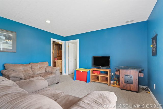 3769 Pine Meadow Drive, Holland, MI 49424