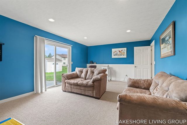 3769 Pine Meadow Drive, Holland, MI 49424
