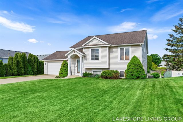 3769 Pine Meadow Drive, Holland, MI 49424