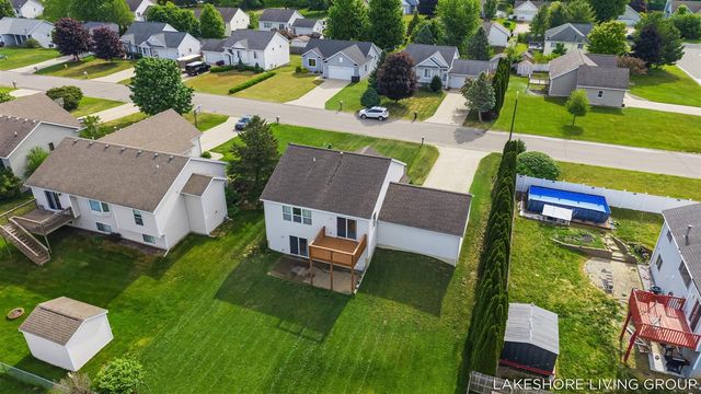 3769 Pine Meadow Drive, Holland, MI 49424