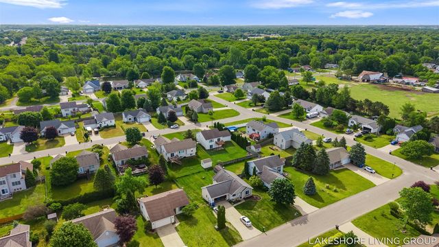 3769 Pine Meadow Drive, Holland, MI 49424