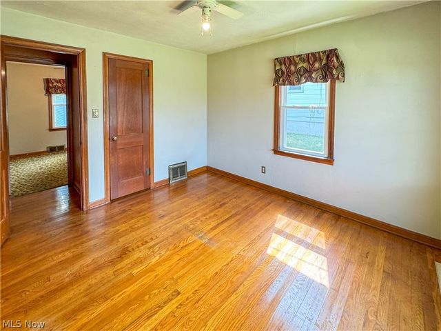 1339 Douglas Avenue, Youngstown, OH 44502