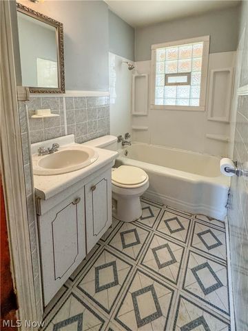 1339 Douglas Avenue, Youngstown, OH 44502