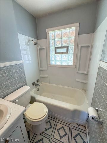1339 Douglas Avenue, Youngstown, OH 44502