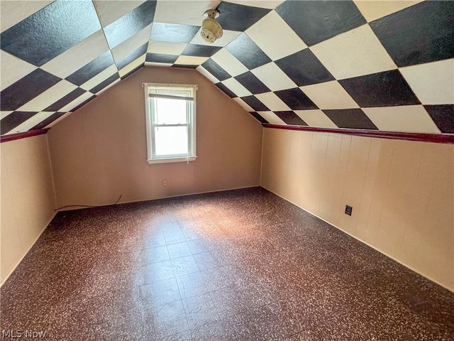 1339 Douglas Avenue, Youngstown, OH 44502