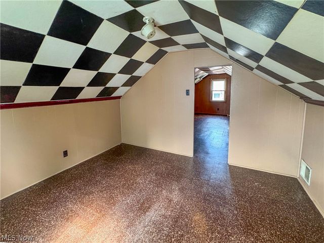 1339 Douglas Avenue, Youngstown, OH 44502