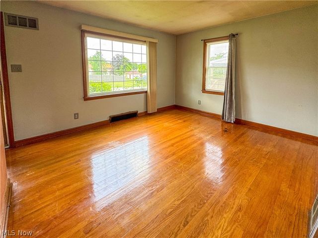1339 Douglas Avenue, Youngstown, OH 44502