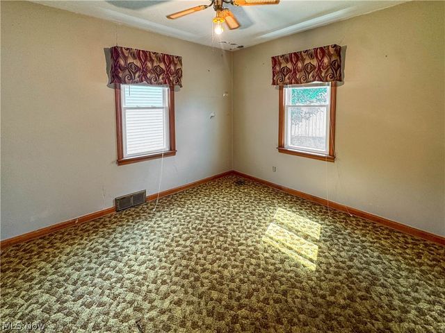 1339 Douglas Avenue, Youngstown, OH 44502