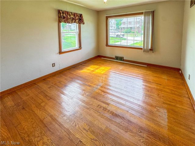 1339 Douglas Avenue, Youngstown, OH 44502