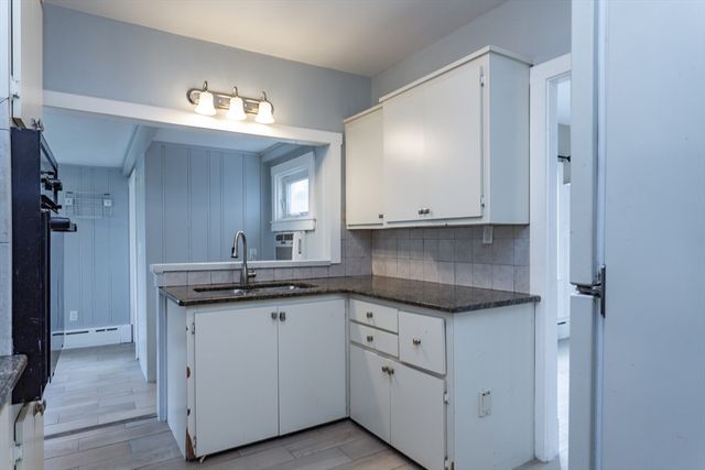 31 Bradford St, New Bedford, MA 02745