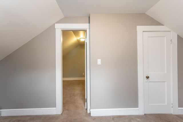 31 Bradford St, New Bedford, MA 02745