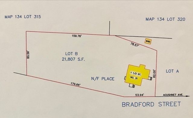 31 Bradford St, New Bedford, MA 02745