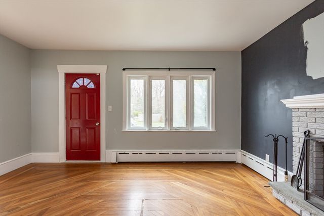 31 Bradford St, New Bedford, MA 02745