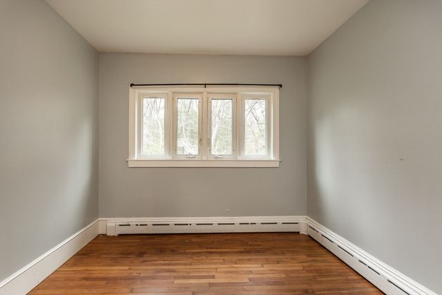 31 Bradford St, New Bedford, MA 02745