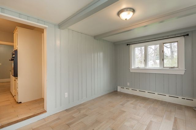 31 Bradford St, New Bedford, MA 02745