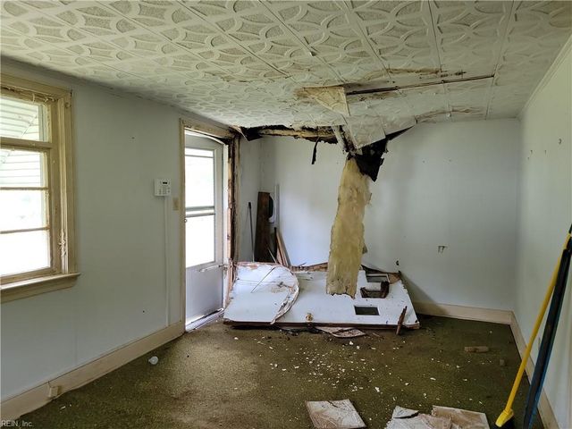 127 Philhower DR, Suffolk, VA 23434