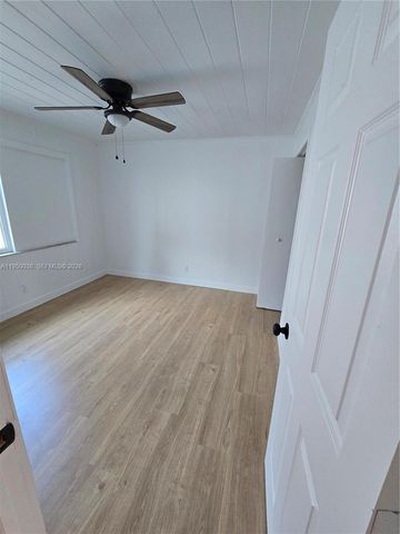 4000 Greenwood Ave 1, West Palm Beach, FL 33407