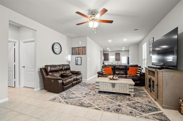 25735 Boxwood Hedge Lane, Tomball, TX 77375