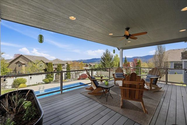 2309 S Morningside Heights Dr, Greenacres, WA 99016