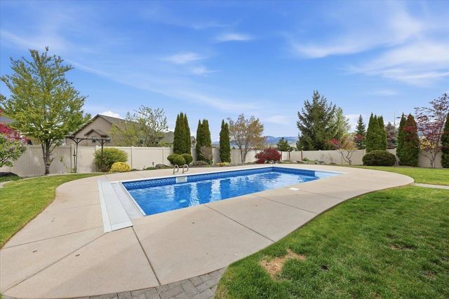 2309 S Morningside Heights Dr, Greenacres, WA 99016