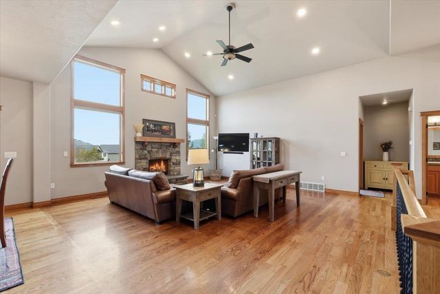 2309 S Morningside Heights Dr, Greenacres, WA 99016