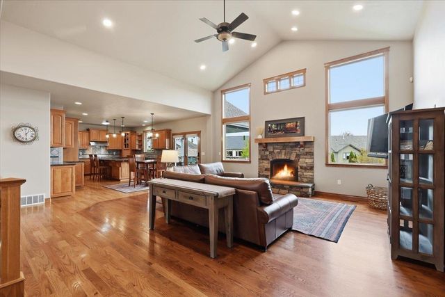 2309 S Morningside Heights Dr, Greenacres, WA 99016