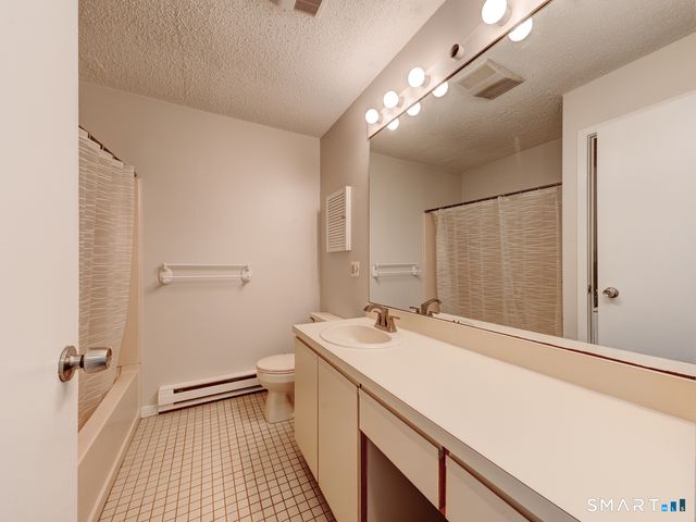 35 Riveredge Drive 35, Winchester, CT 06098
