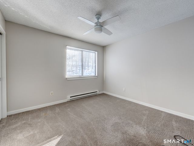 35 Riveredge Drive 35, Winchester, CT 06098