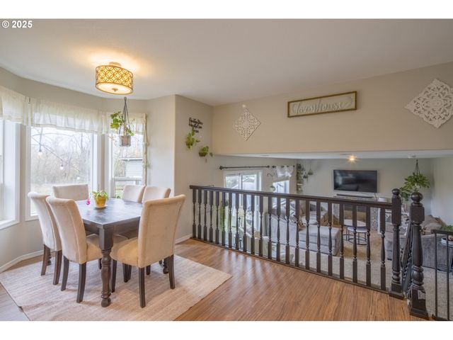 51784 Se 9TH St, Scappoose, OR 97056