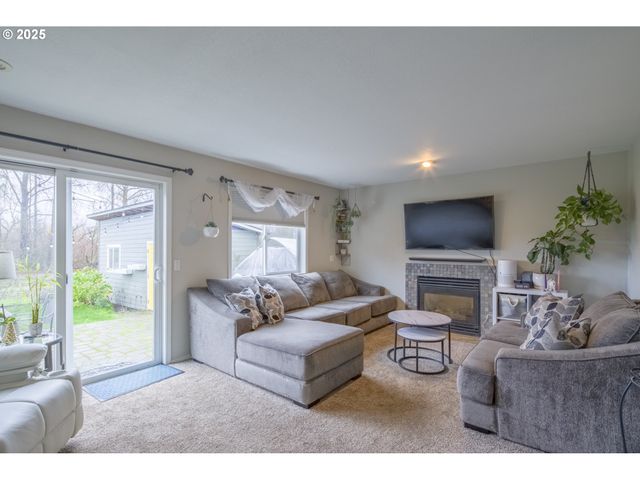 51784 Se 9TH St, Scappoose, OR 97056