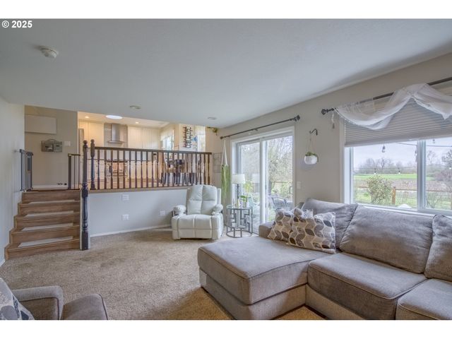 51784 Se 9TH St, Scappoose, OR 97056