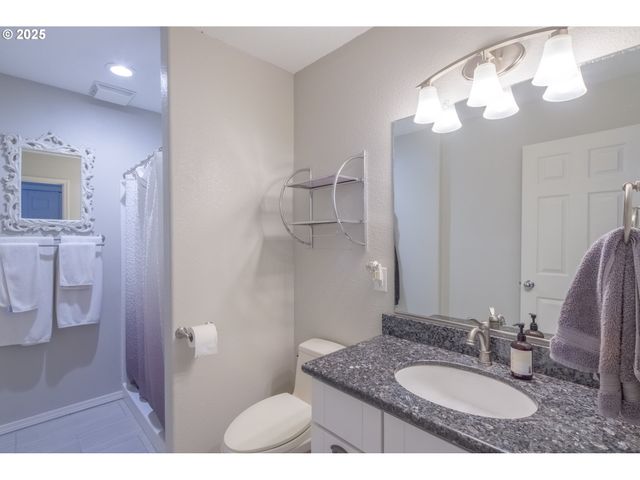 51784 Se 9TH St, Scappoose, OR 97056