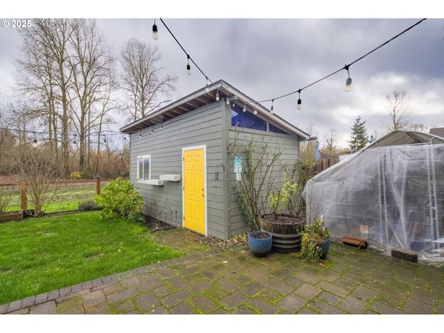 51784 Se 9TH St, Scappoose, OR 97056