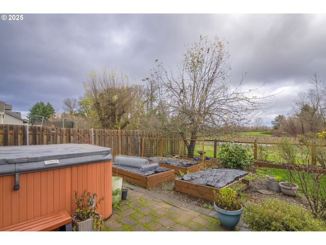 51784 Se 9TH St, Scappoose, OR 97056