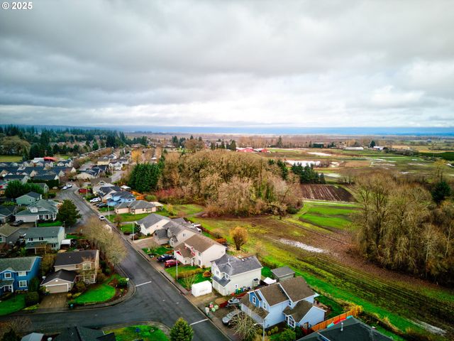 51784 Se 9TH St, Scappoose, OR 97056