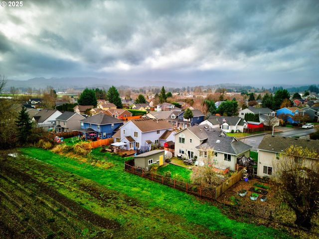 51784 Se 9TH St, Scappoose, OR 97056