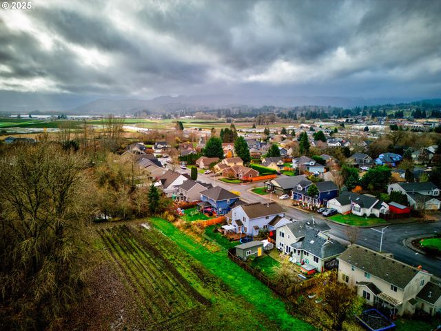 51784 Se 9TH St, Scappoose, OR 97056