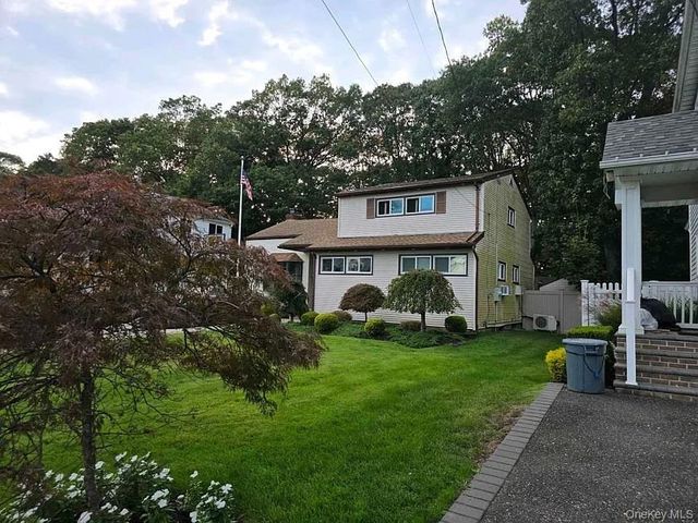 1432 Lakeshore Drive, Massapequa Park, NY 11762