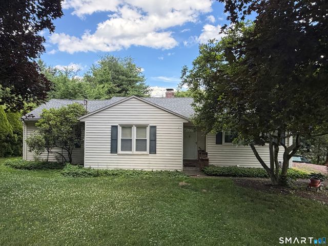 18 Hilltop View Road, New Milford, CT 06776