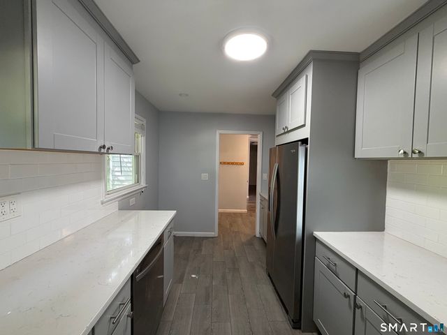 18 Hilltop View Road, New Milford, CT 06776