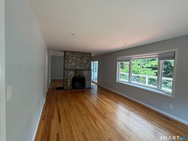 18 Hilltop View Road, New Milford, CT 06776