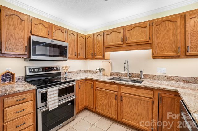 26 Willowick Drive, Asheville, NC 28803