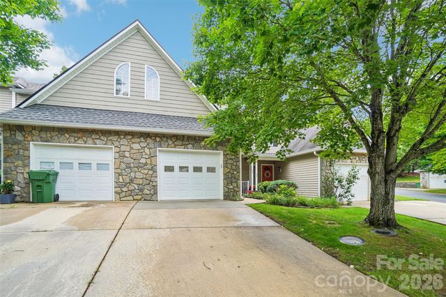 26 Willowick Drive, Asheville, NC 28803