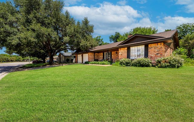 5013 South Drive, Fort Worth, TX 76132