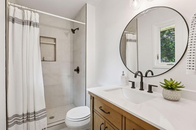 14650 40th Place N, Plymouth, MN 55446