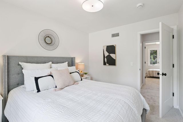 14650 40th Place N, Plymouth, MN 55446